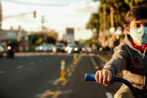 ¿De dónde proviene el término sustentabilidad vial?